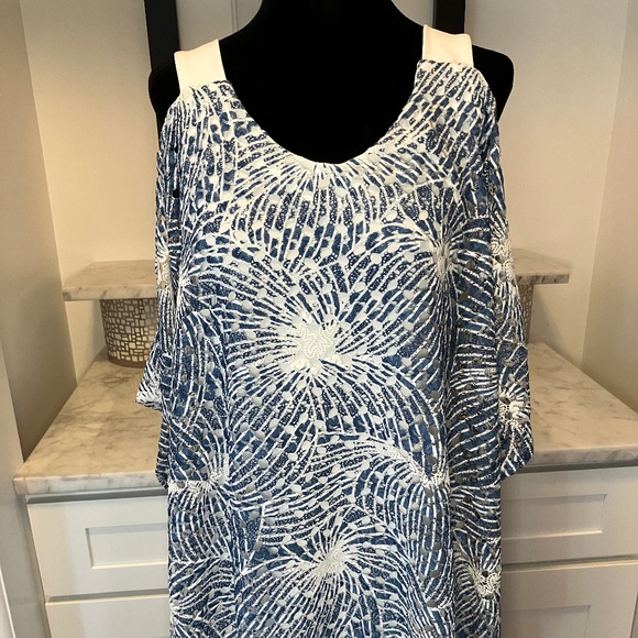 Marallis Collection Blue & White Crochet Like Sleeveless Top - Picture 2 of 15